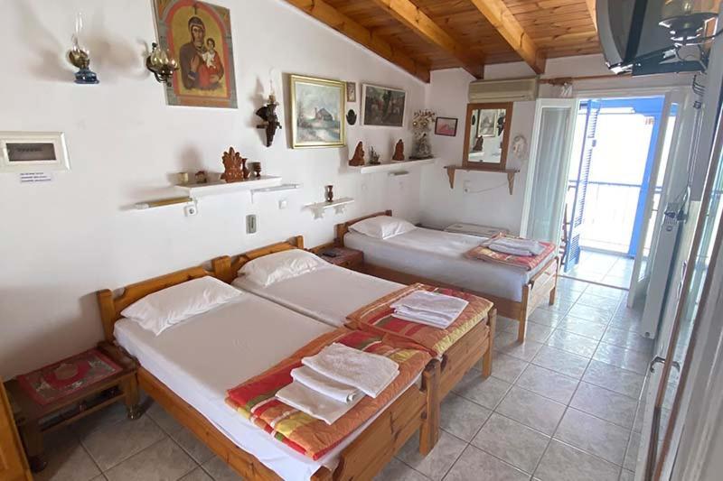 Nikos Rooms And Studios Poros Town Exteriér fotografie