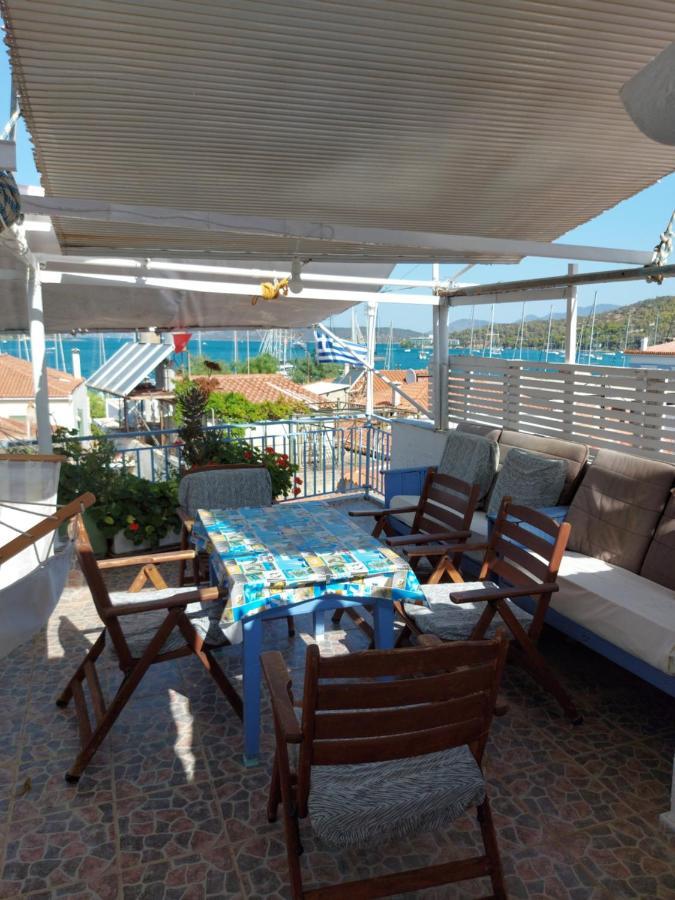 Nikos Rooms And Studios Poros Town Exteriér fotografie