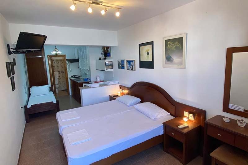 Nikos Rooms And Studios Poros Town Exteriér fotografie